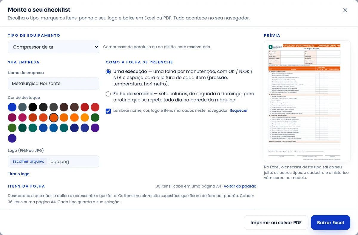 Tela de personalização do checklist de manutenção: seletor do tipo de equipamento no alto, campos de nome da empresa, paleta de cores e logo à esquerda, os três blocos de itens com caixas de marcar e um campo para acrescentar item próprio, e a prévia da folha montada à direita